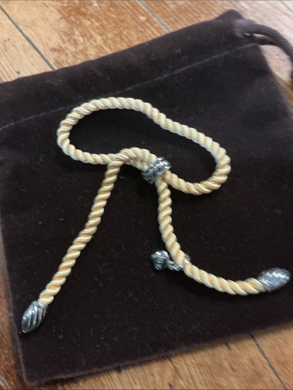 David Yurman esquiste gold color with silver tone accent beads - Picture 2 of 2